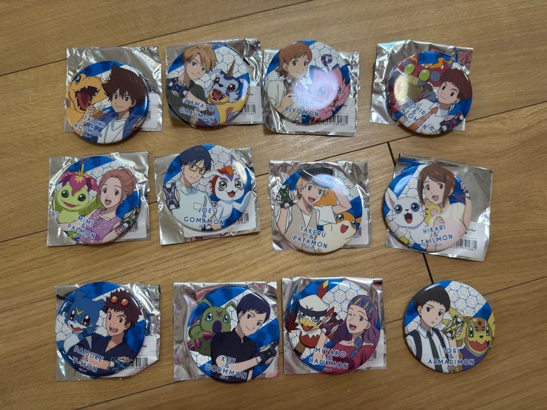 デジモンアドベンチャー ラスエボ グリッター缶バッジ 全12種