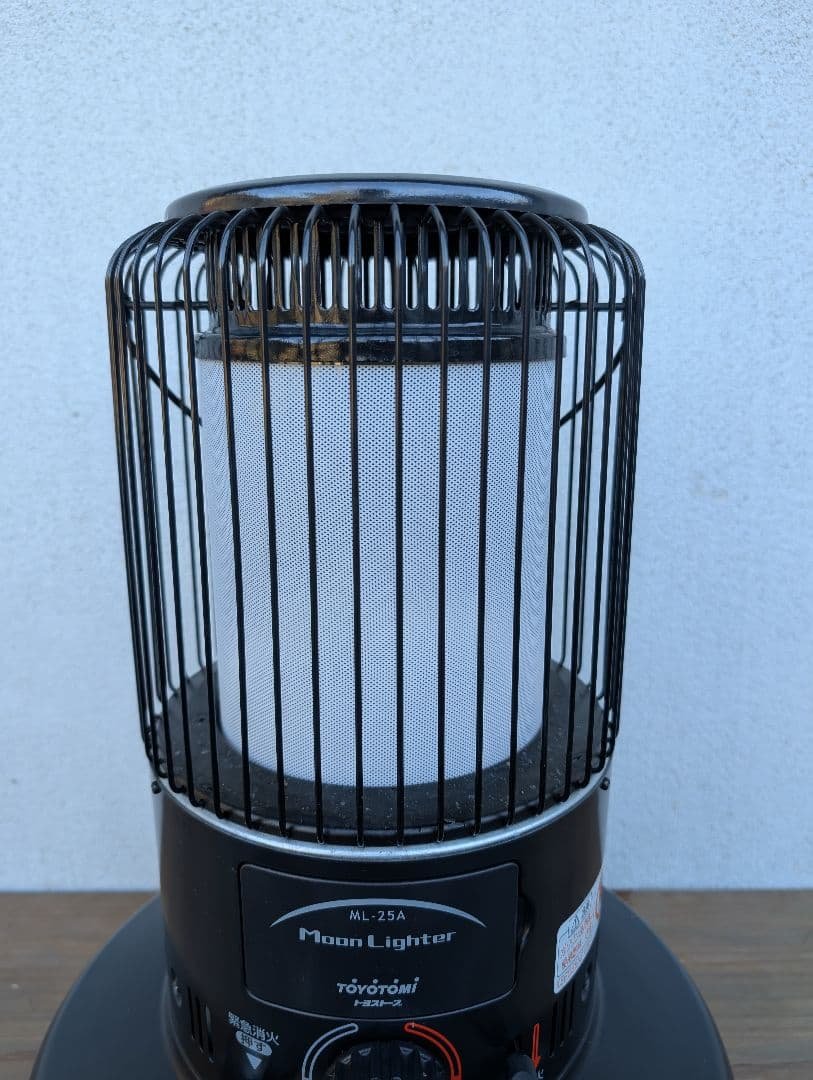 自然通気形開放式石油ストーブ　Moon Lighter ML-25A