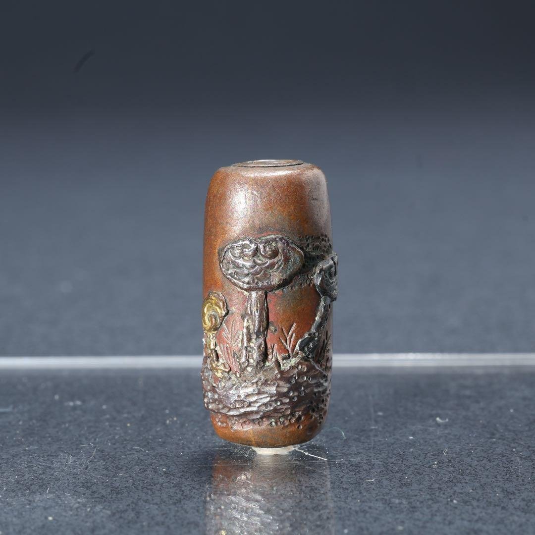 緒締め玉　霊芝　提げもの　金属　金工　R1643