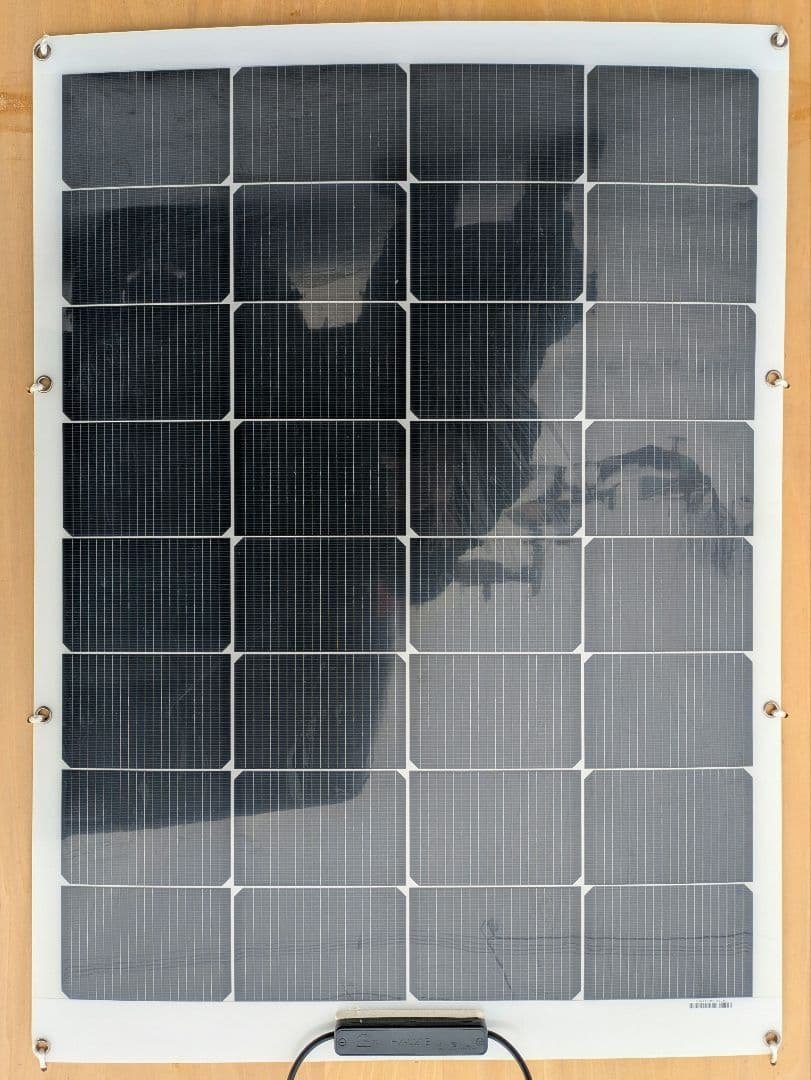 ソーラーパネル100W✕２枚　※お詫び