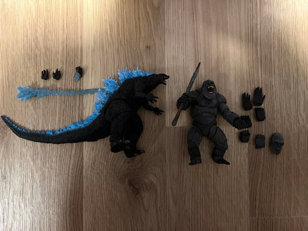 S.H. MonsterArts ゴジラ x コング フィギュア 2体セット