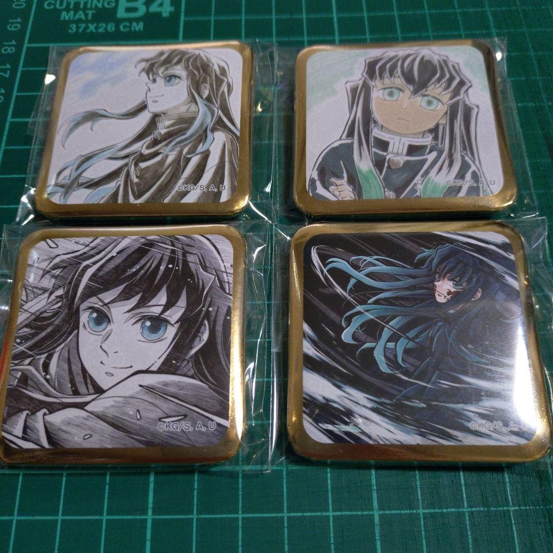 鬼滅の刃　ダイニング　お楽しみくじ　缶バッジ　無一郎