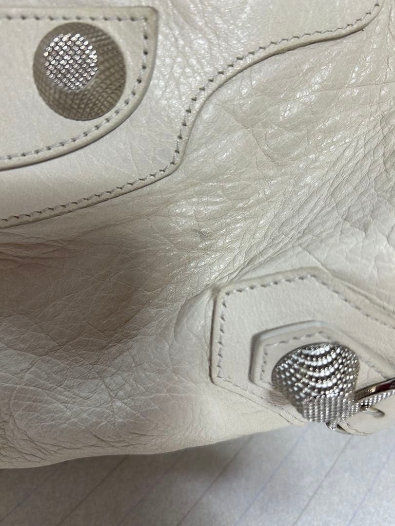 BALENCIAGAバレンシアガホワイトショルダーバッグ