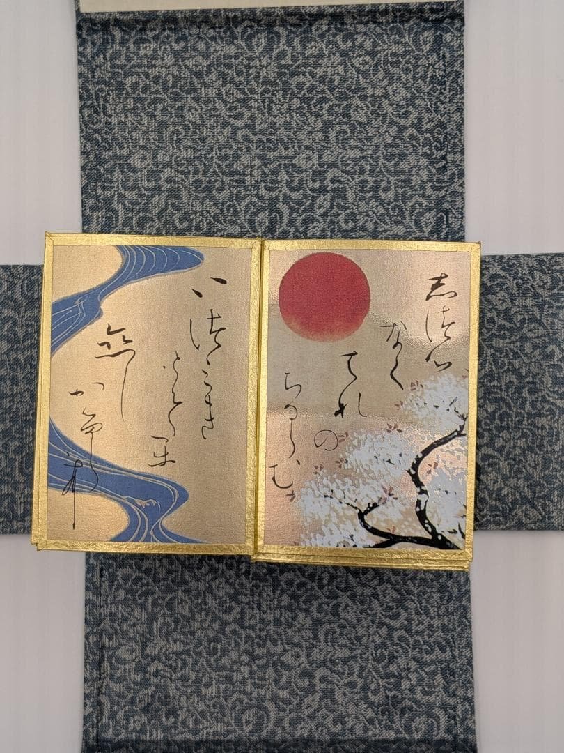 【超美品】幻の『光琳かるた』を復刻　手張り金箔紙仕上げ　『百人一首の手帖』付属有