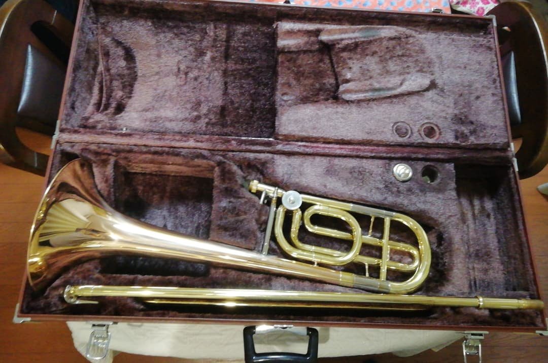 YAMAHA　バストロンボーン　YBL-3210R
