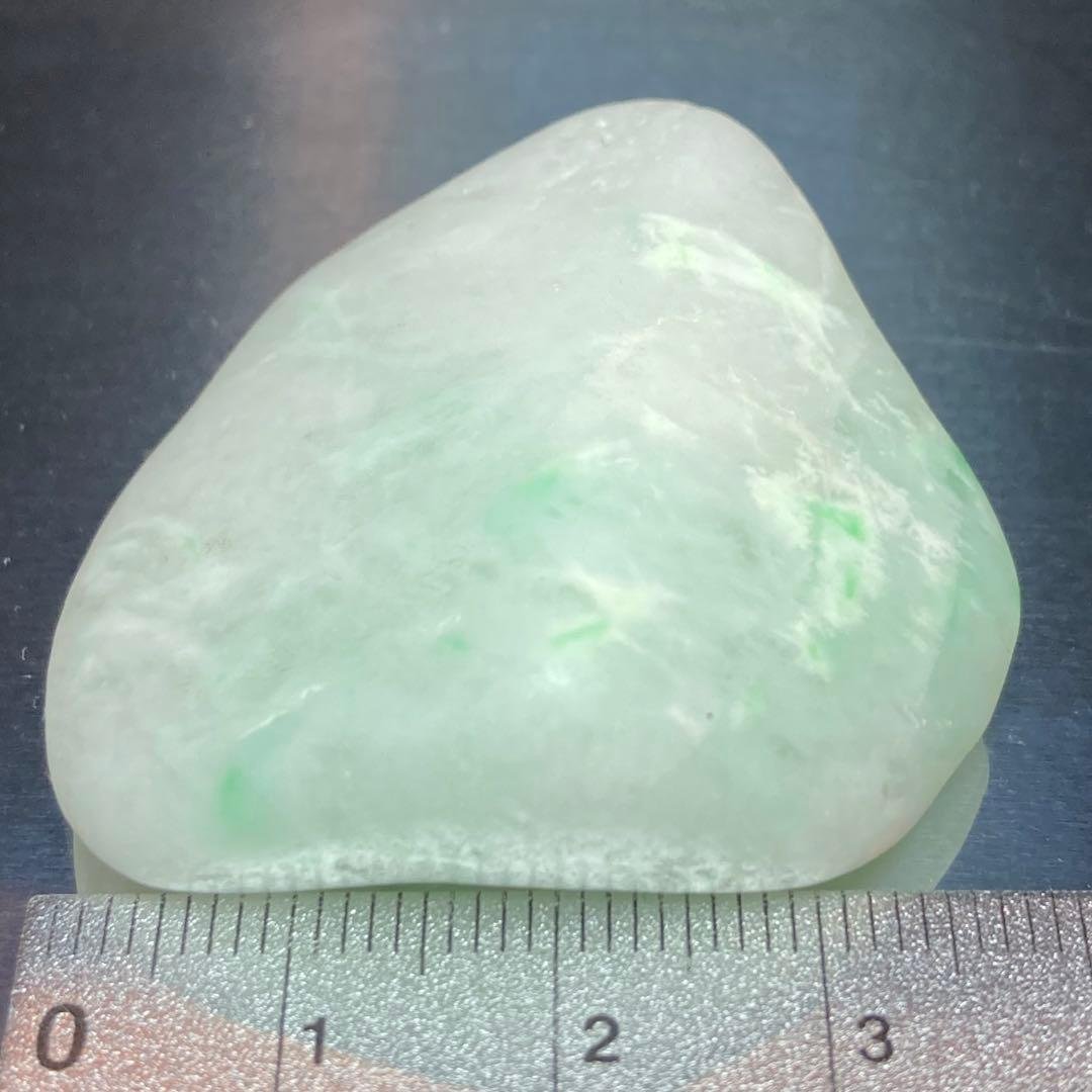 【専用品】糸魚川翡翠　金山谷　翡翠　海石　原石　33.3ｇ