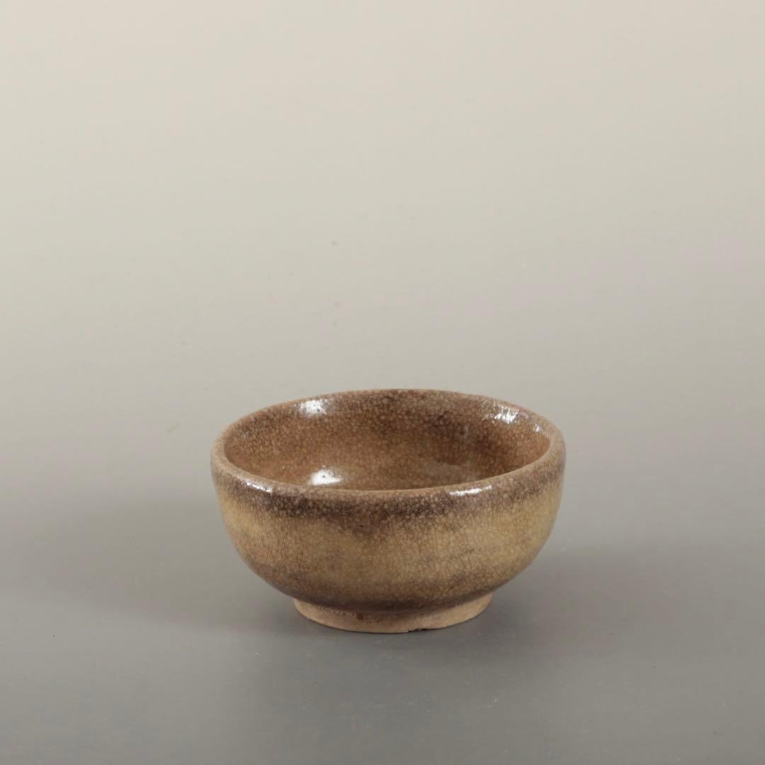 灰釉 盃 黄瀬戸 江戸初 古美術 古道具 アンティーク 酒器 ぐい呑み