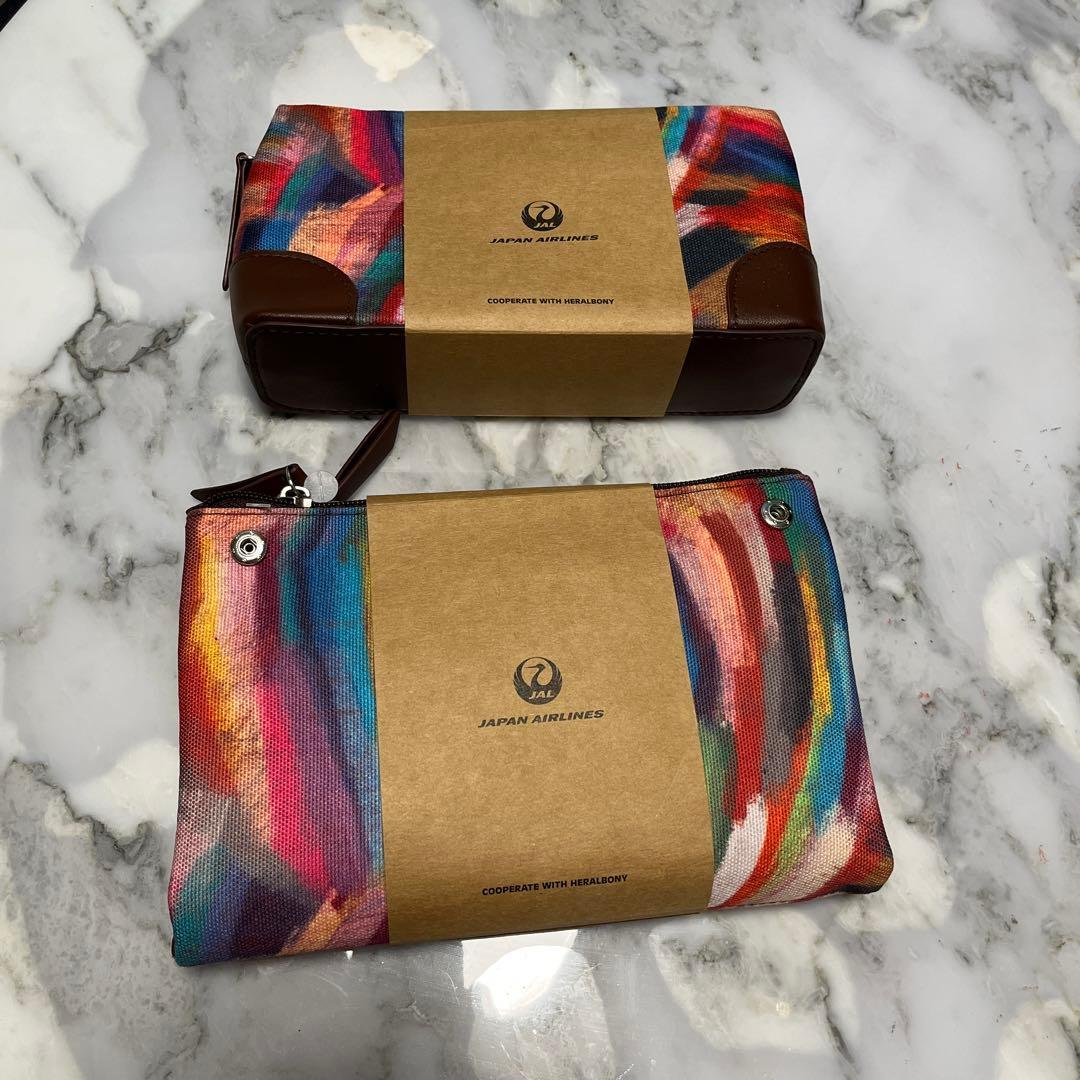 未開封　JAPAN AIRLINES ファーストクラス　トラベルポーチ 4個