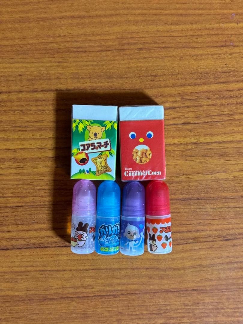 鉛筆キャップ、消しゴム、ミニのりケース、筆箱