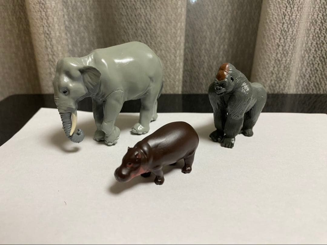 カロラータ　エンデンジャード・アニマルズ・ボックス　フィギュア(即購入可能)