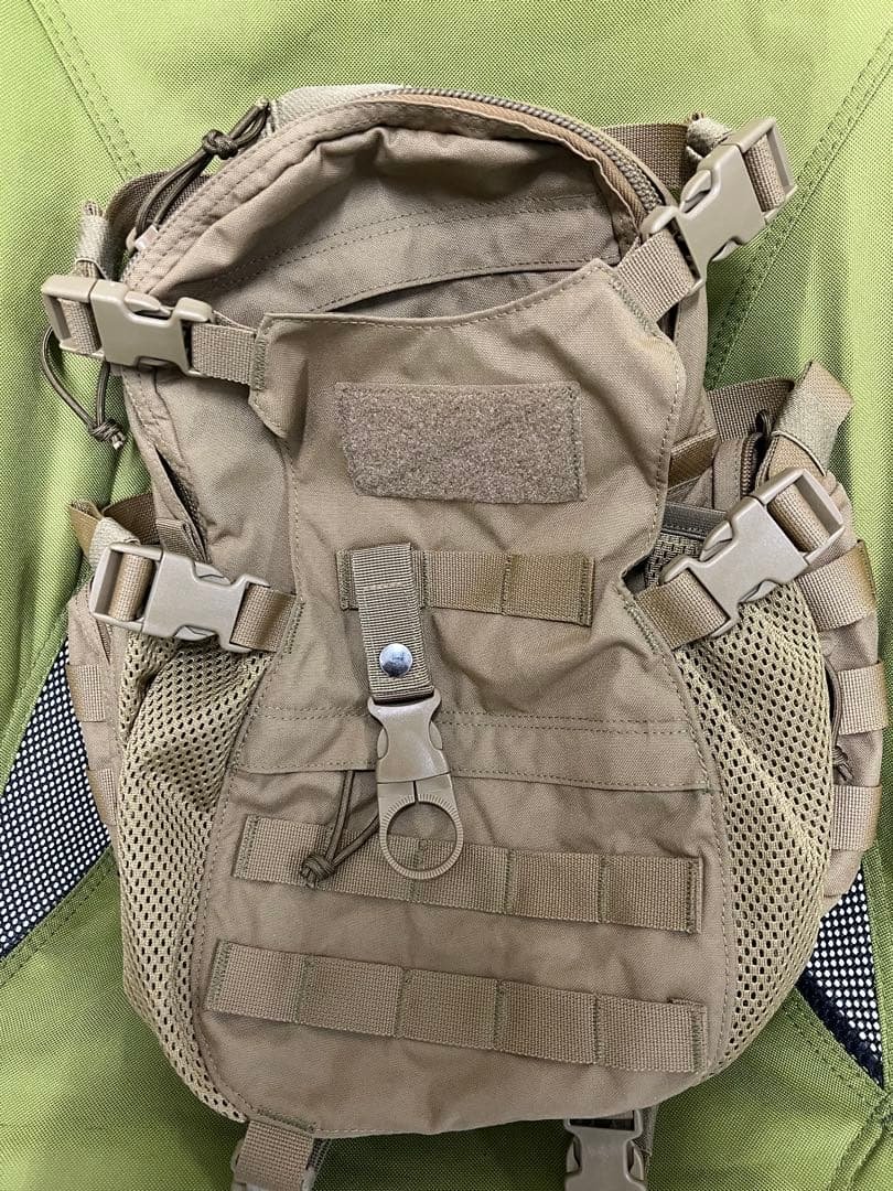 個人装備 WARRIOR ASSAULT Helmet Cargo Pack