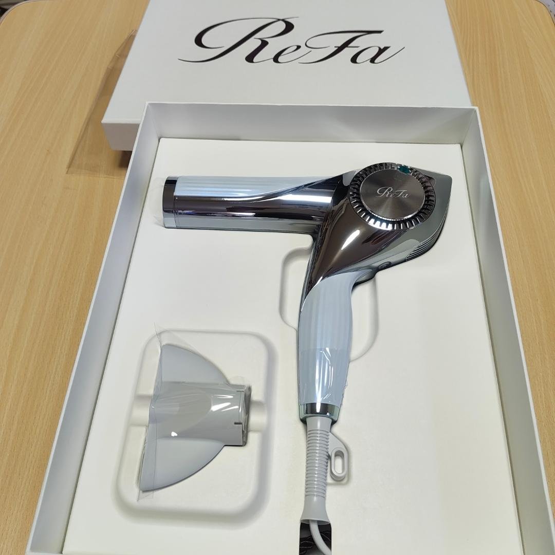 新品未使用 リファビューテックドライヤーBX ホワイト RE-BQ-02A